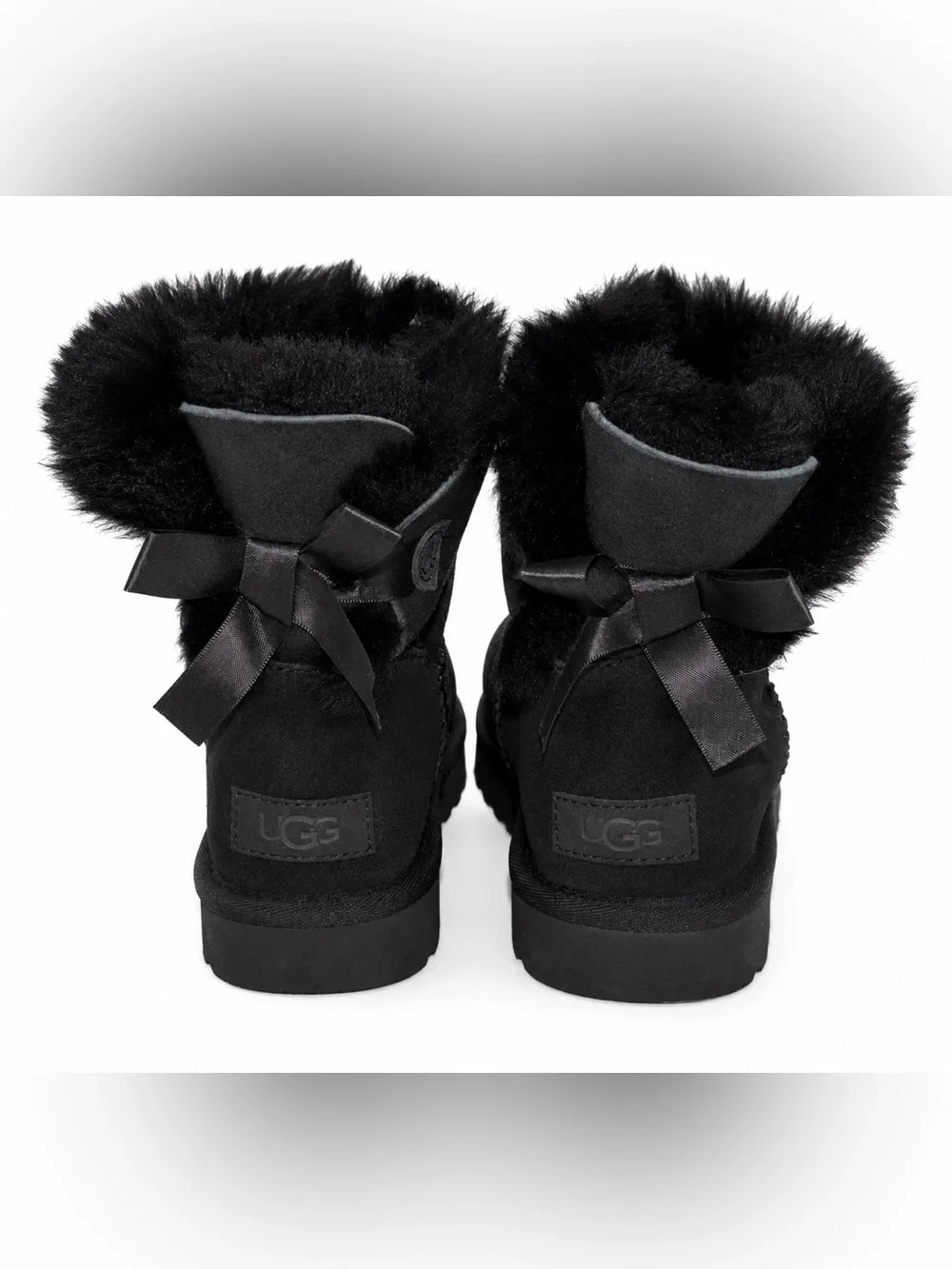 UGG Bailey Bow II Boots Black Sheepskin Satin Bow Women’s Size 7